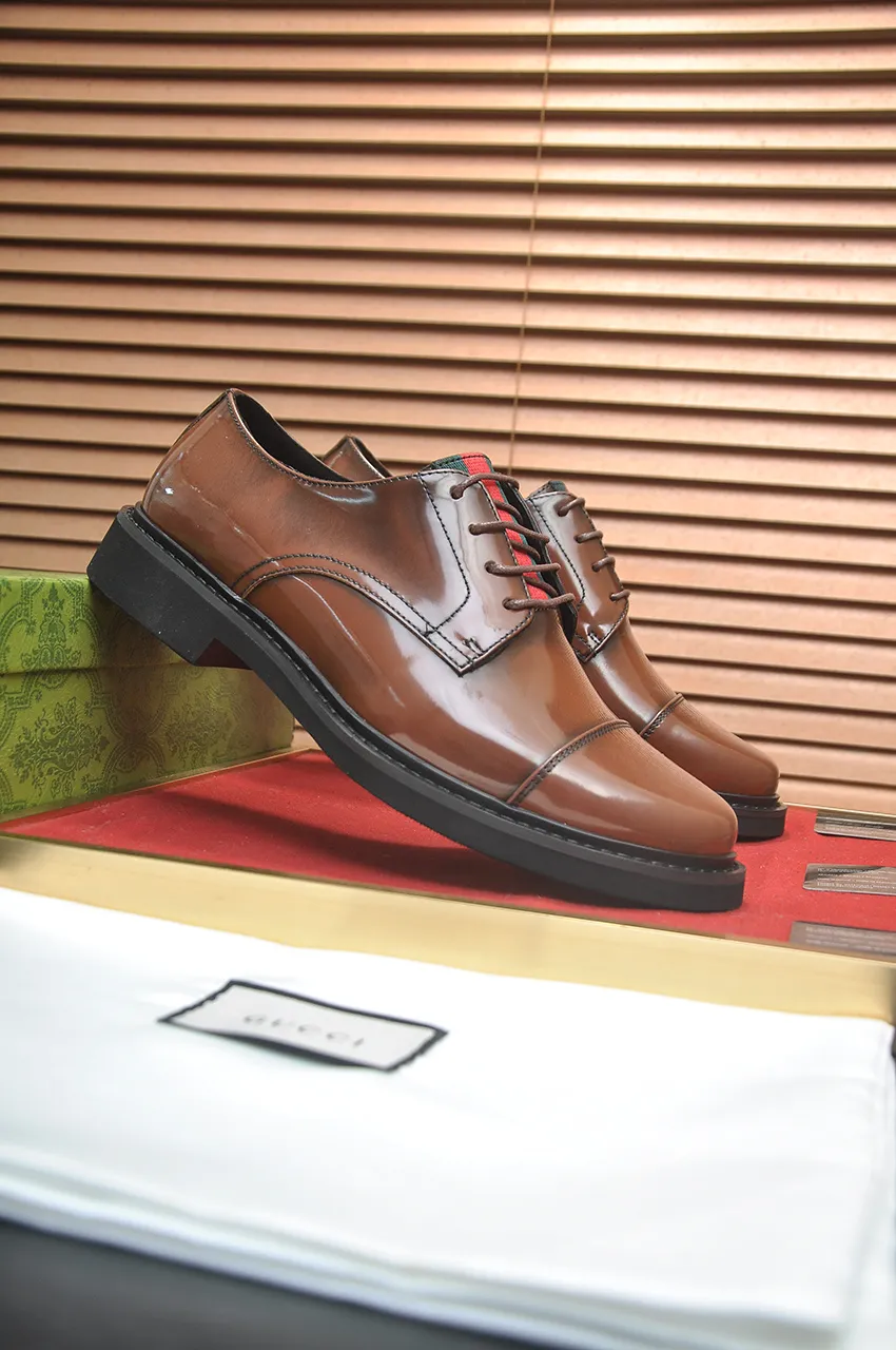Men's shoes💰540💶Italy's top luxury men's shoe giant (GUCCI) (Gucci) (full cowhide lining) new arrival🍃Original European style🔰 Pleasant to the eye😍In order to make the shoes more durable and non-deformable🌀The production continues to follow traditional methods but there is still no lack of innovation💪Choose original sheepskin for the leather♻️ Smooth and natural And extra bright ⭐Made of imported cowhide, the first choice of rich people 38-45 (45 customized)